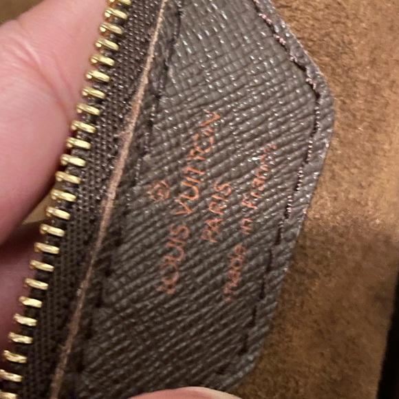 Louis Vuitton bucket bag - Picture 9 of 11